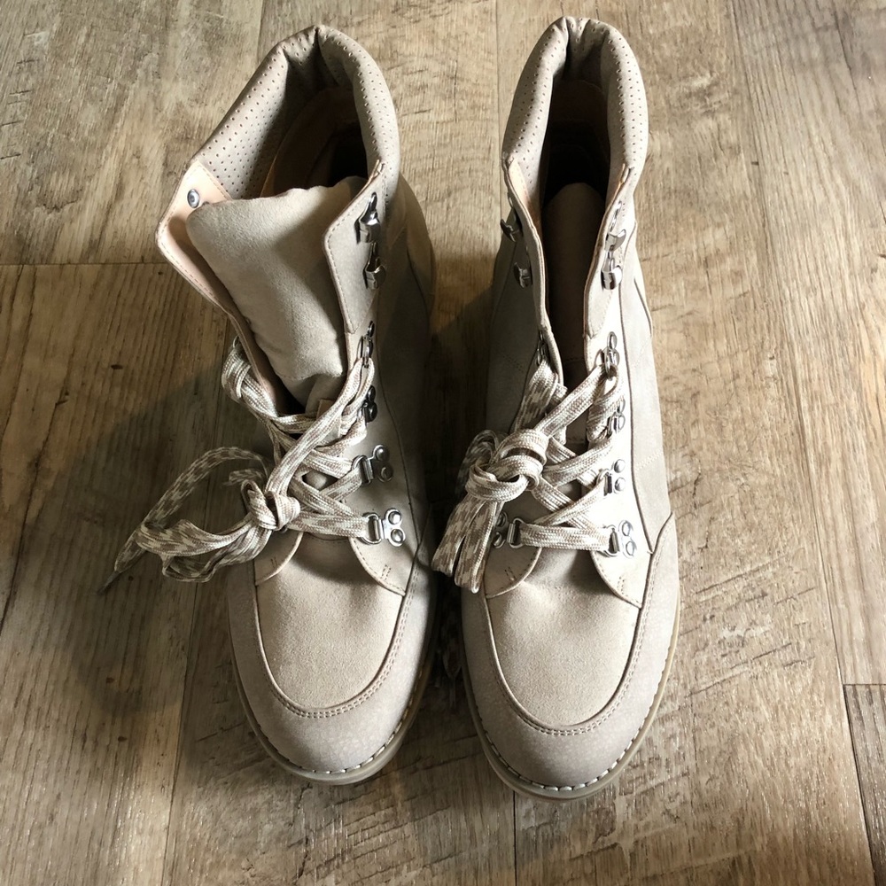 NWOT Crown Vintage Tatham Bootie. - Picture 6 of 8